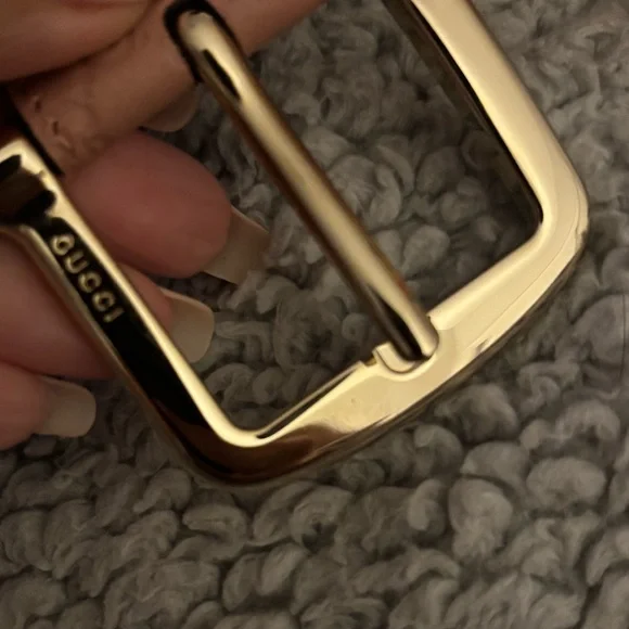 Gucci Pink Leather Belt Strap with Subtle Embossing - Picture 2 of 6